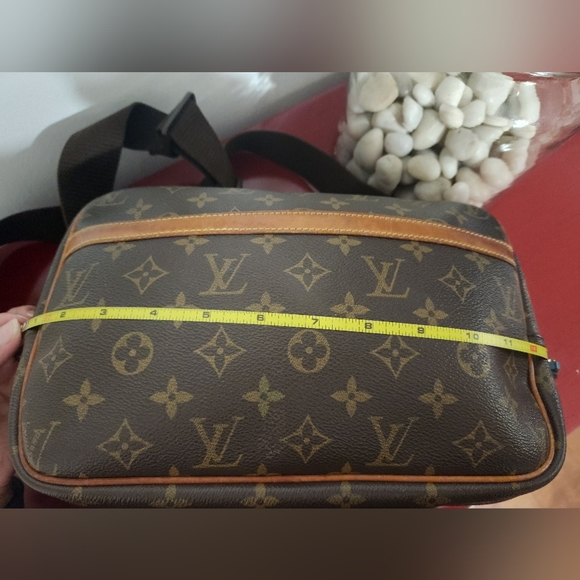 Louis Vuitton Reporter GM Monogram Canvas Messenger Bag - Picture 10 of 15